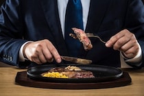夏の体臭は「食べたもの」で決まる。赤身肉、にんにく、野菜が汗に与える影響を医師が解剖