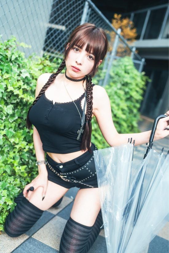 素二愛