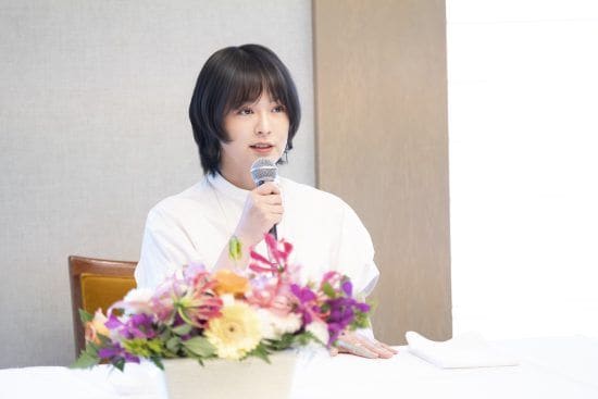 貫地谷しほりさん
