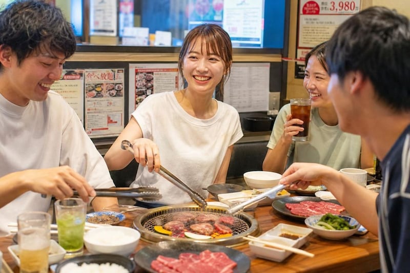 激安焼肉食べ放題店