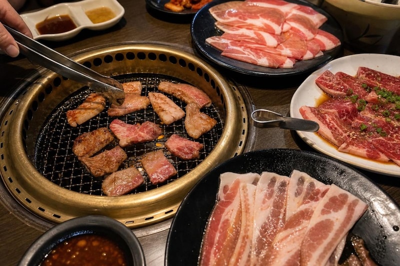 激安焼肉食べ放題店