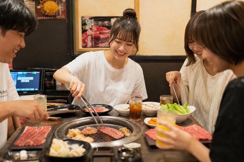 激安焼肉食べ放題店