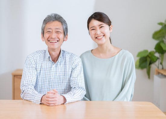 「おぢアタックに成功する」中年男性の共通点。うまくいく“一番の要因”は「顔面」でも「収入」でもなかった