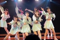 AKB48、歌で繫ぐ20周年の先へ。新公演「夢のポップスター」で見せた東京ドームへの思い