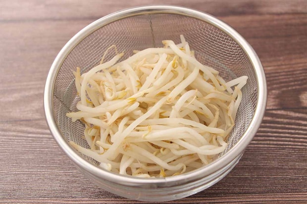 【メンズレシピ】旨辛もやしナムル