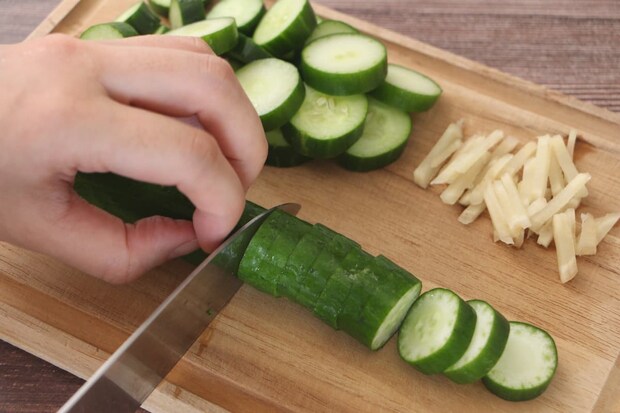 【きゅうりのキューちゃん再現】煮込み2分！パリポリ食感に