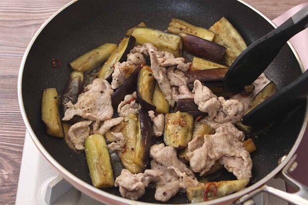 【メンズレシピ】なすと豚肉のぺペロン炒め