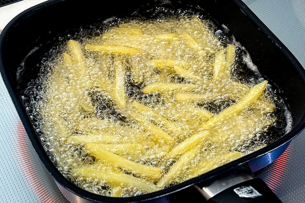 冷凍ポテトを「マクドナルドの味」にしたい──。このレシピは“意地とロマン”だ