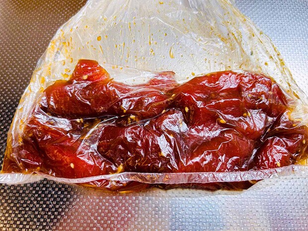 【メンズレシピ】焼肉のタレでマグロの漬け丼