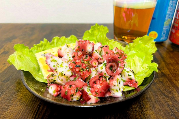 【晩酌がとまらん】ボウルで和えるだけ。一人でビールに溺れるって至福すぎないか。