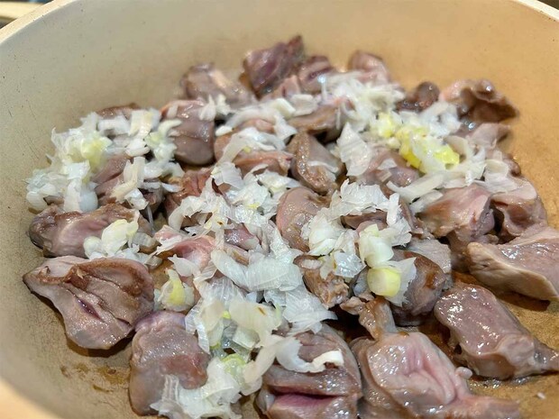 【メンズレシピ】砂肝のねぎ塩柚子胡椒炒め