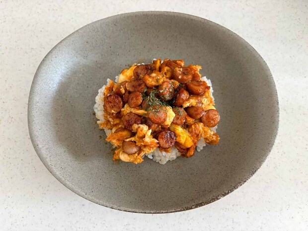 【メンズレシピ】とろたまソーセージ丼