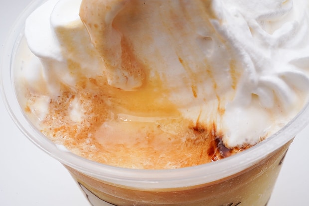 マクドナルド「ポムポムプリンのクリーミープリンフラッペ」