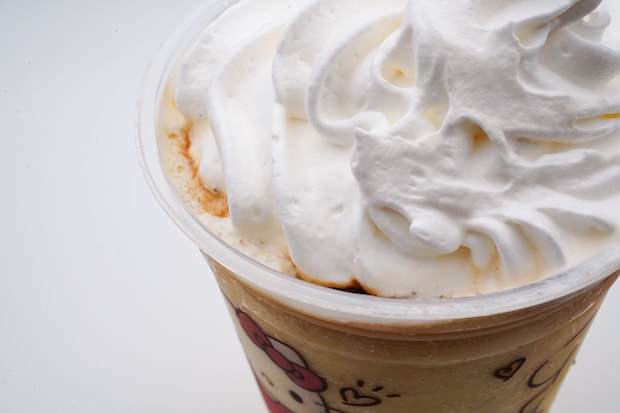 マクドナルド「ポムポムプリンのクリーミープリンフラッペ」