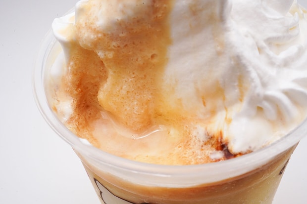 マクドナルド「ポムポムプリンのクリーミープリンフラッペ」