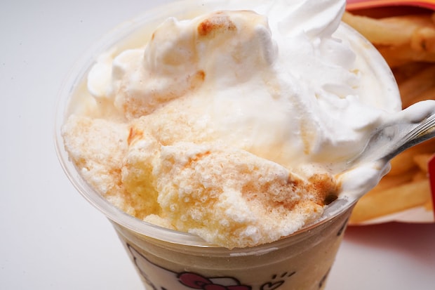 マクドナルド「ポムポムプリンのクリーミープリンフラッペ」