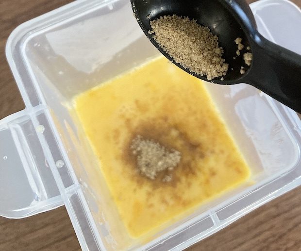 ダイソー「レンジで簡単だし巻きたまご」