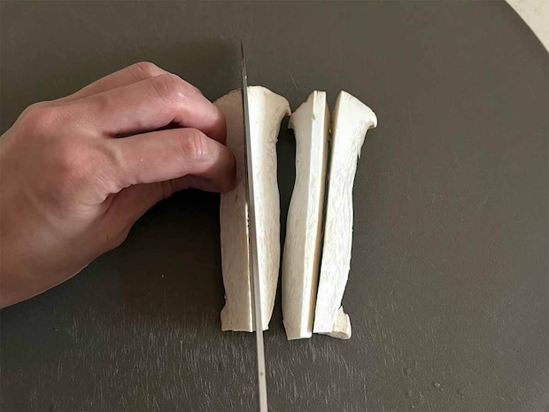 タサン志麻さん「肉巻き(豚薄切り肉&厚揚げ&きのこ)」