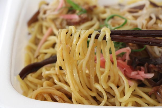 ファミマ、想像の何倍もおいしい「斬新なラーメン」「ハマってしまう」意外な味わい