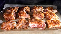 「これ、これなんだよ──。」骨から溢れる肉汁“ガツンと濃厚系”自作スペアリブ