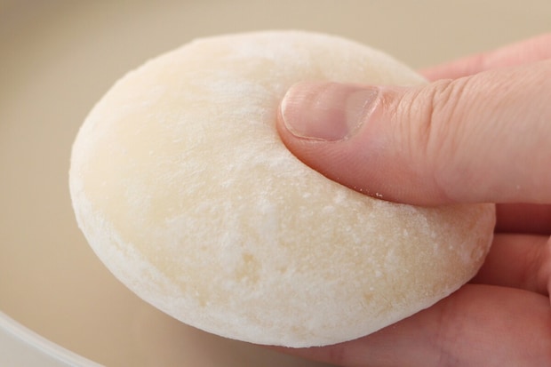 ローソン「Uchi Café×八天堂 カスタード大福」