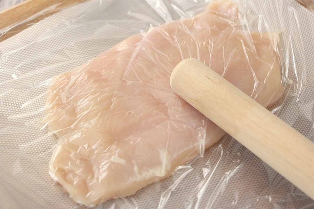 タサン志麻さん「鶏胸肉のミラノ風カツレツ」