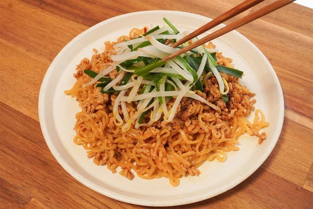 タサン志麻さん「辛ラーメンのまぜそば」