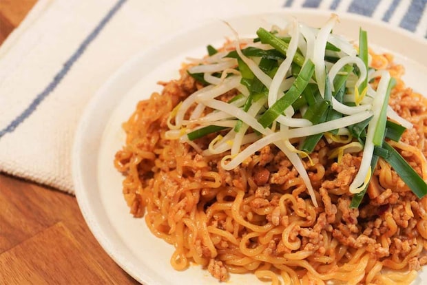 タサン志麻さん「辛ラーメンのまぜそば」