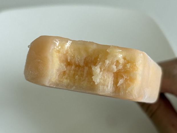 ファミリーマート「とろける食感ぎゅっとメロン」