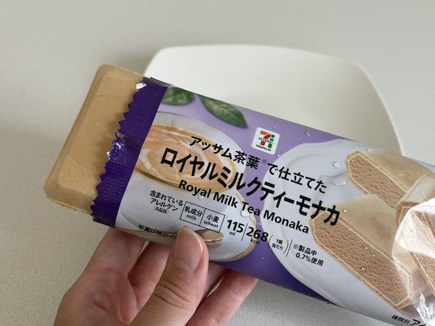 セブンイレブン「ロイヤルミルクティーモナカ」