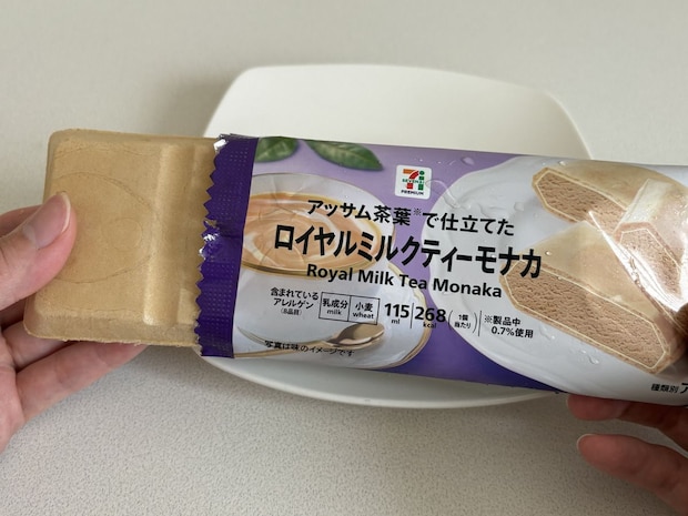 セブンイレブン「ロイヤルミルクティーモナカ」