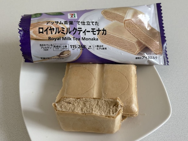 セブンイレブン「ロイヤルミルクティーモナカ」