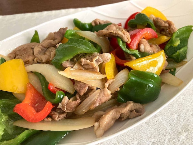 タサン志麻さん「豚肉とカラフル野菜のレモンじょうゆ炒め」
