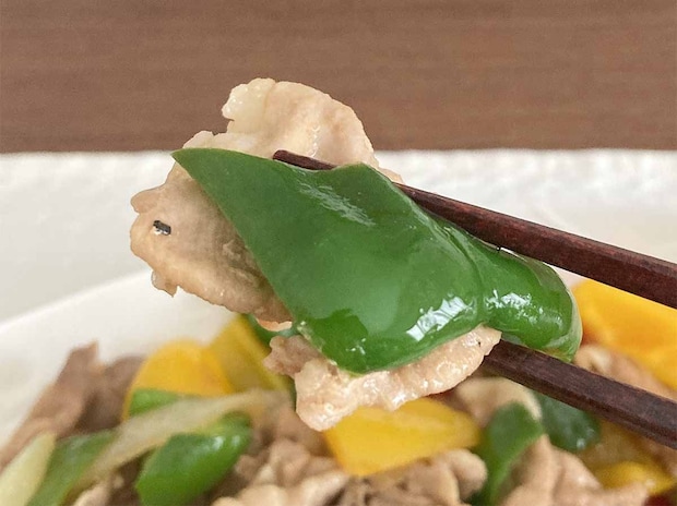 タサン志麻さん「豚肉とカラフル野菜のレモンじょうゆ炒め」