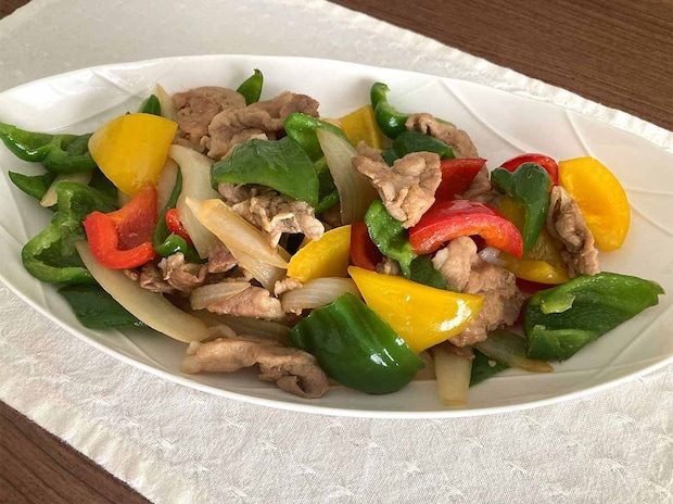 タサン志麻さん「豚肉とカラフル野菜のレモンじょうゆ炒め」