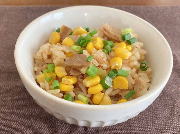 山本ゆりさん「たっぷりコーンとツナの炊き込みご飯」