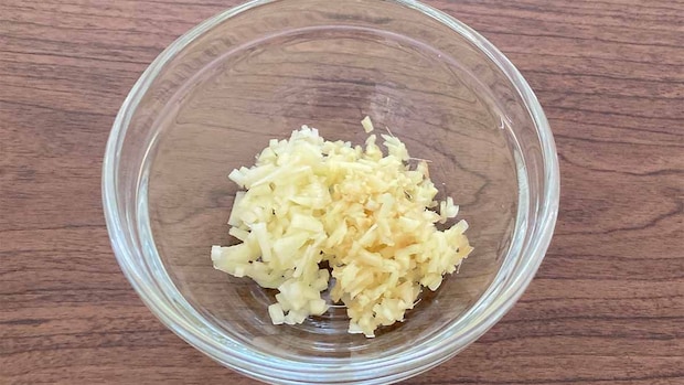 タサン志麻さん「スタミナベーコンエッグ丼」