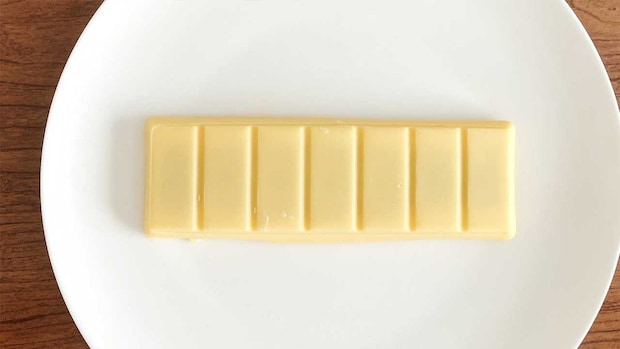 セブンイレブン「森永製菓 板チョコアイス カラメルプリン味」