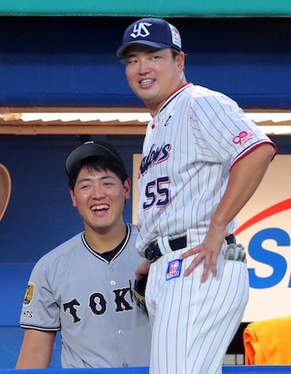 村上宗隆＆岡本和真の去就に大きな影響　マリナーズ、一塁のポジション埋まる　ネイラーと再契約へ