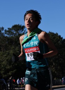 青学大がトップで9区へ　国学院大が1分44秒差の2位