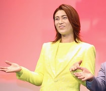 黒柳徹子「氷川きよしさんが自ら剥いてくださってますよ」　「徹子の部屋」恒例の差し入れ痛烈ダメ出し