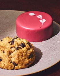 スタバ、2026年「バレンタインシーズン」フード・グッズ1月14日発売　チョコレートや犬猫モチーフのグッズが登場