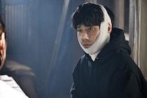 日曜劇場「リブート」松山ケンイチがサプライズ出演！整形前の主人公役で鈴木亮平と初共演、「2人1役」の難役に向け準備したこととは？