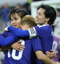 サッカーファン悲痛、久保建英が担架退場　W杯イヤーに鎌田大地、南野拓実に続く負傷でSNS「おまえもか…」「呪われすぎている」