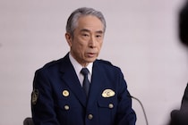 「再会」新事実判明で署長（段田安則）がやっぱり怪しい？　SNS「何か隠してる」「圭介の父と強盗犯殺した？」「秘密は花壇に？」