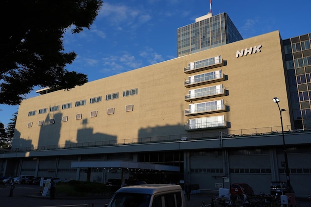 長寿番組「NHK のど自慢」大雪で異例の中止に「雨傘番組初めて見た」「香西さんと石丸さんの雪レポを代わりに…」