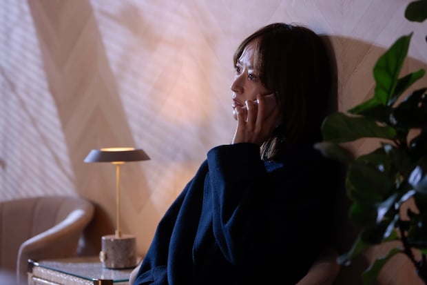「再会」やっぱり…犯人は万季子(井上真央)?不審な行動で深まる疑惑 「30万渡したあと何を?」「レイプの正当防衛?」「ボタンなくしたのも…」