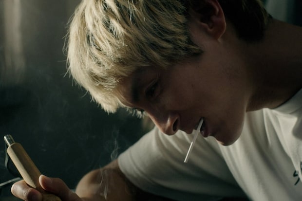 「俺たちバッドバーバーズ」“しんのすけ”高良健吾、2カ月ぶりの再登場！ 爆弾工作？に騒然「まさかの敵側？」「緊張感増した」