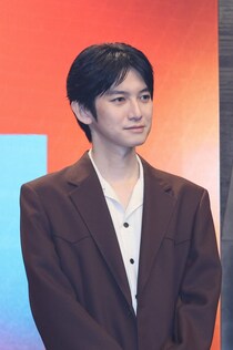 本郷奏多、1年前に戻れたら「フジ株買いたい」　イベントでブッコみ発言、伊藤利尋アナ自虐で対応