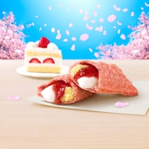 マクドナルド新作「いちごショートケーキパイ」11日発売！3層仕立ての贅沢感にSNS「絶対食べる」「甘いのと酸っぱいのコラボ」と興奮